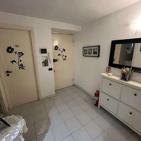 Sweethome Lisa Apartment *